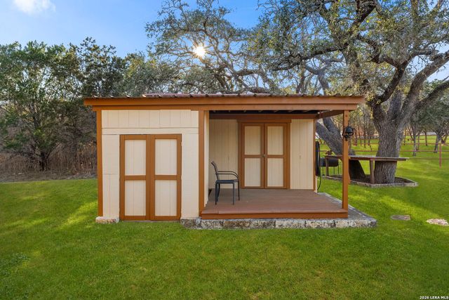 134 Looker Drive, Ingram, TX 78025