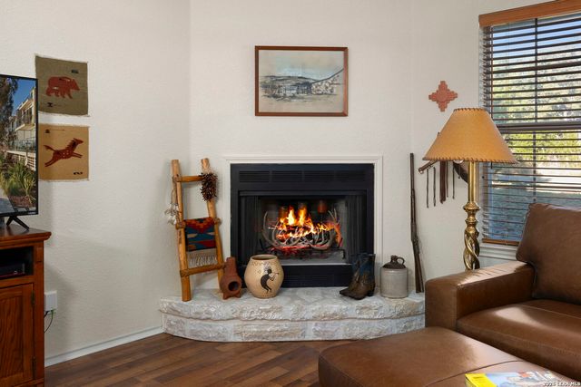 134 Looker Drive, Ingram, TX 78025