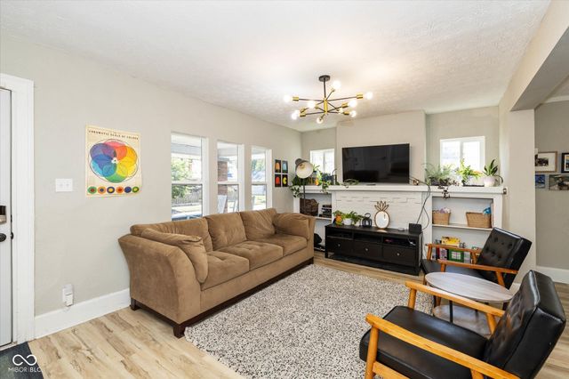 702 N Grant Avenue, Indianapolis, IN 46201