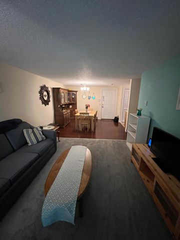89 Heritage Dr 89, Northbridge, MA 01534
