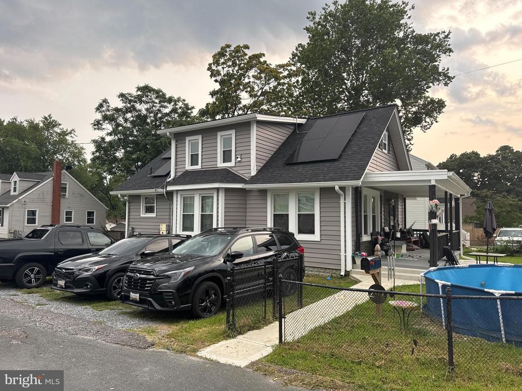 Image 1 of property listing at 701 WELLHAM AVE, Glen Burnie, MD 21061