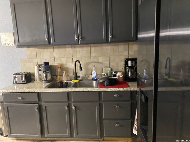 4327 Valleyfield, San Antonio, TX 78222