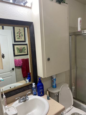 4327 Valleyfield, San Antonio, TX 78222