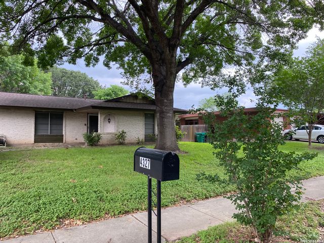 4327 Valleyfield, San Antonio, TX 78222