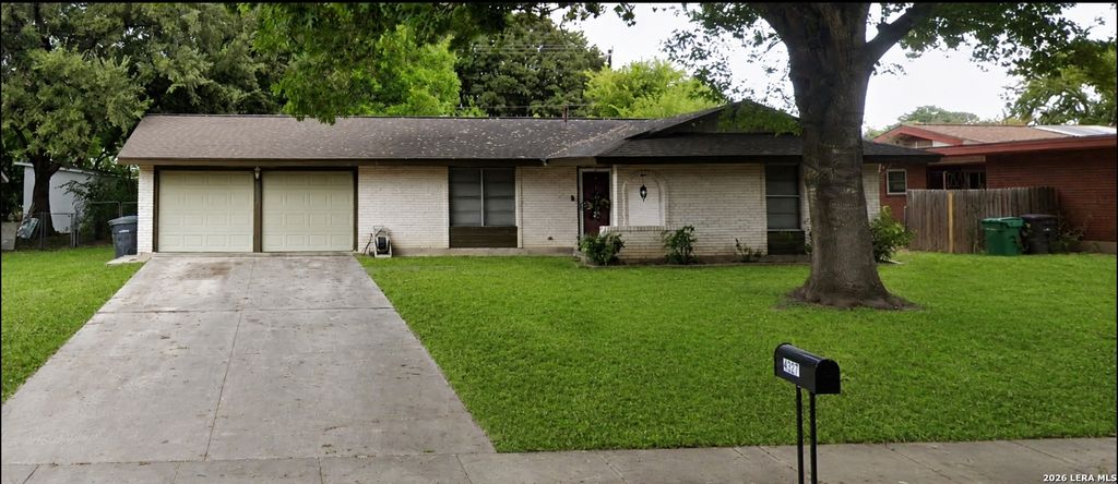 4327 Valleyfield, San Antonio, TX 78222
