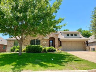 113 Chateau Drive, Aledo, TX 76008