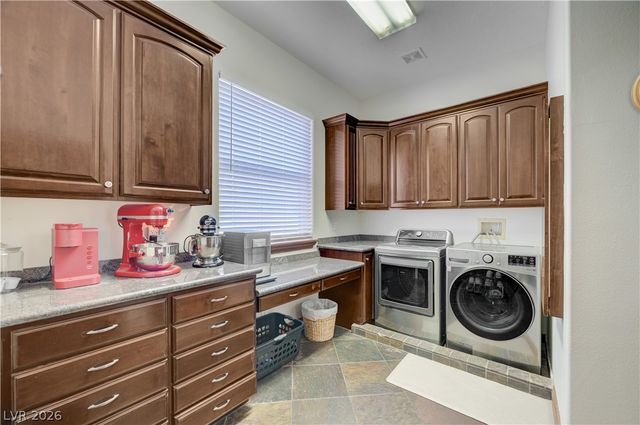 3782 Mahalo Circle, Logandale, NV 89021