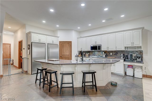 3782 Mahalo Circle, Logandale, NV 89021