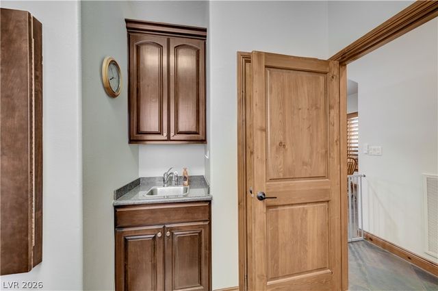 3782 Mahalo Circle, Logandale, NV 89021