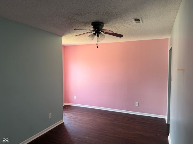 2525 Summerwood Lane, Greenwood, IN 46143