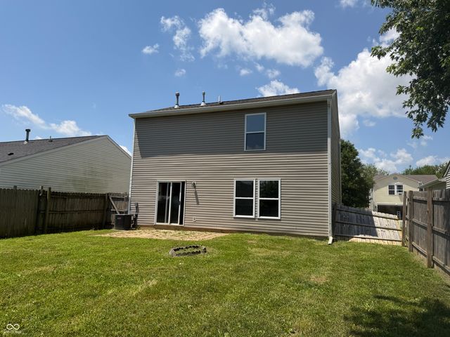 2525 Summerwood Lane, Greenwood, IN 46143