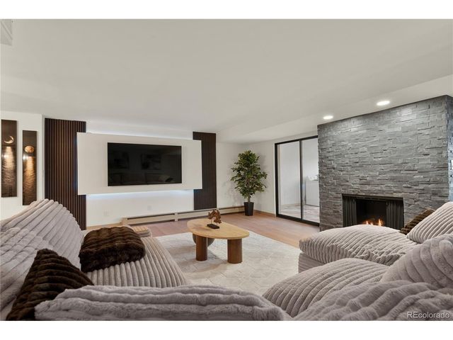 7000 E Quincy Ave A-301, Denver, CO 80237