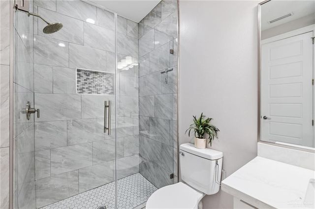 5933 N Luz Del Sol Street, Edinburg, TX 78542