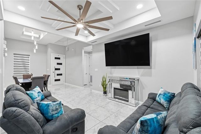 5933 N Luz Del Sol Street, Edinburg, TX 78542