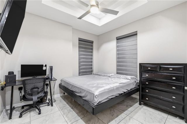 5933 N Luz Del Sol Street, Edinburg, TX 78542