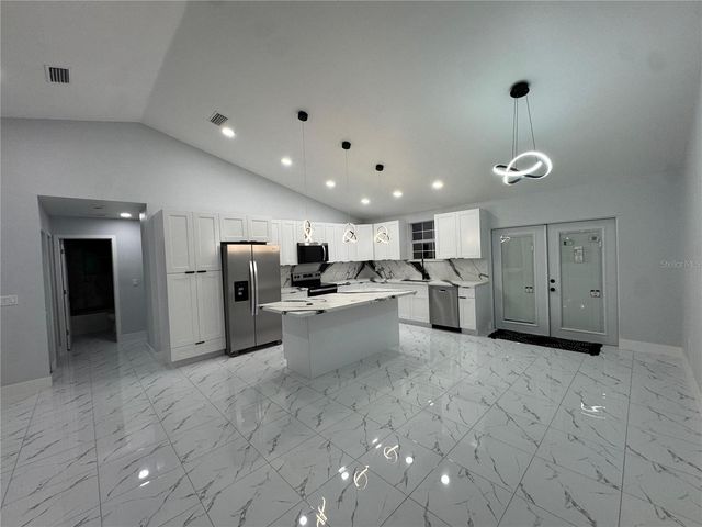 2555 W TAUNTON ROAD, Avon Park, FL 33825