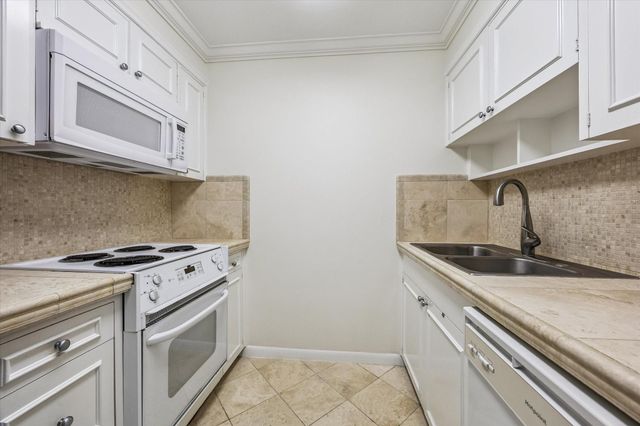 2929 Buffalo Speedway A1009, Houston, TX 77098