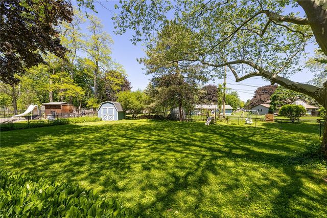 1250 La Baron Circle, Webster, NY 14580