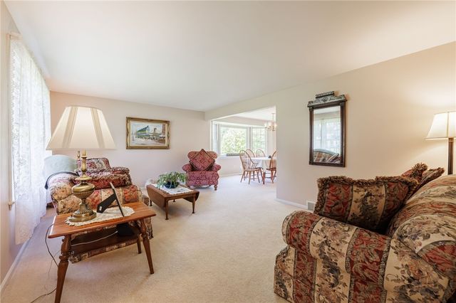 1250 La Baron Circle, Webster, NY 14580