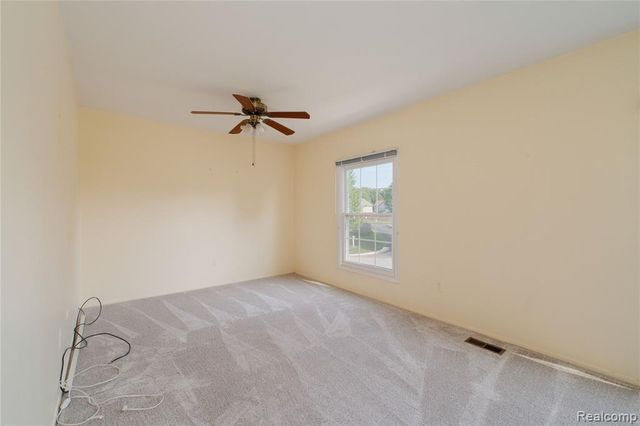23707 N Rockledge, Novi, MI 48375