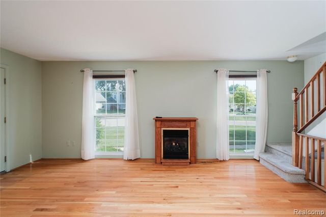 23707 N Rockledge, Novi, MI 48375