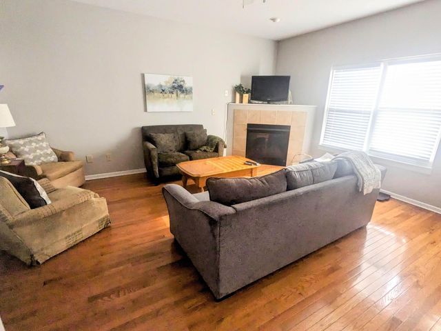 498 E Kossuth Street, Columbus, OH 43206
