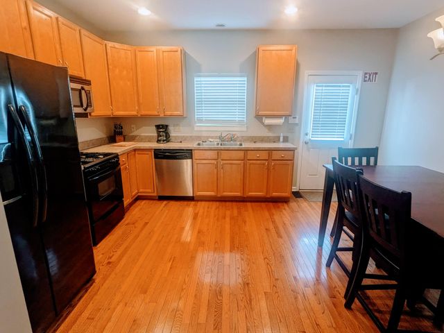 498 E Kossuth Street, Columbus, OH 43206