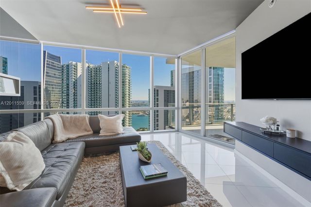 851 NE 1st Ave 4303, Miami, FL 33132