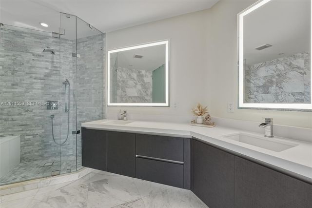 851 NE 1st Ave 4303, Miami, FL 33132