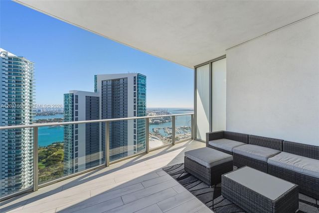 851 NE 1st Ave 4303, Miami, FL 33132