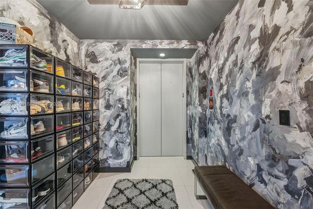 851 NE 1st Ave 4303, Miami, FL 33132