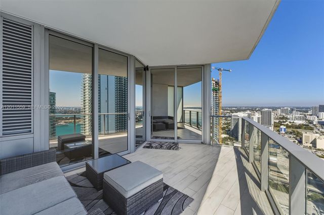 851 NE 1st Ave 4303, Miami, FL 33132