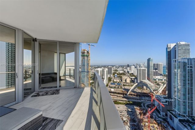851 NE 1st Ave 4303, Miami, FL 33132