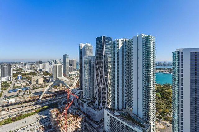 851 NE 1st Ave 4303, Miami, FL 33132