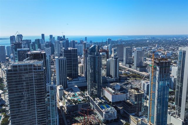 851 NE 1st Ave 4303, Miami, FL 33132