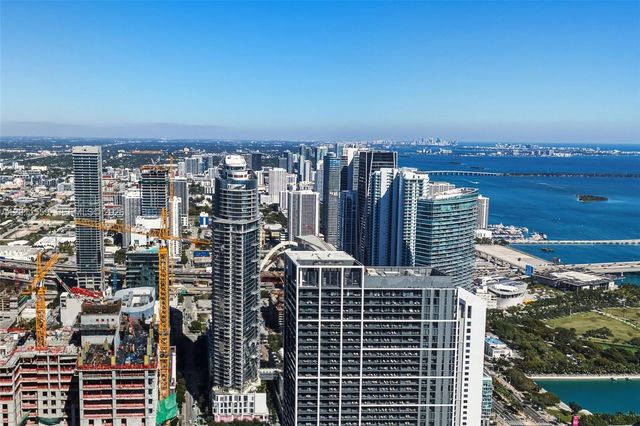851 NE 1st Ave 4303, Miami, FL 33132