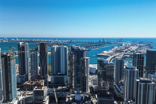 851 NE 1st Ave 4303, Miami, FL 33132