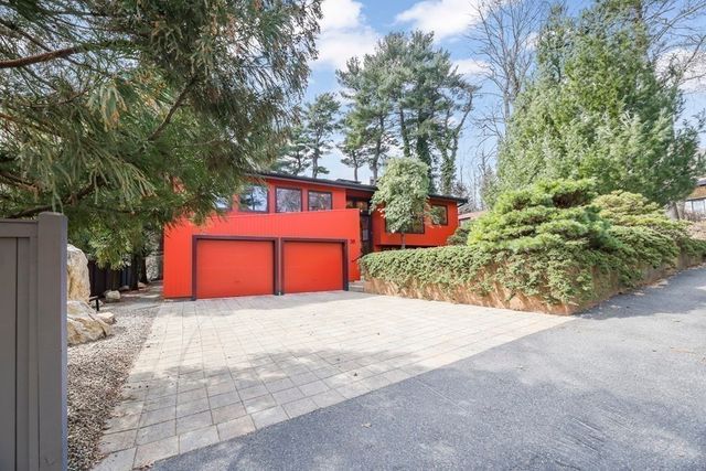 38 Cumberland Avenue, Brookline, MA 02445