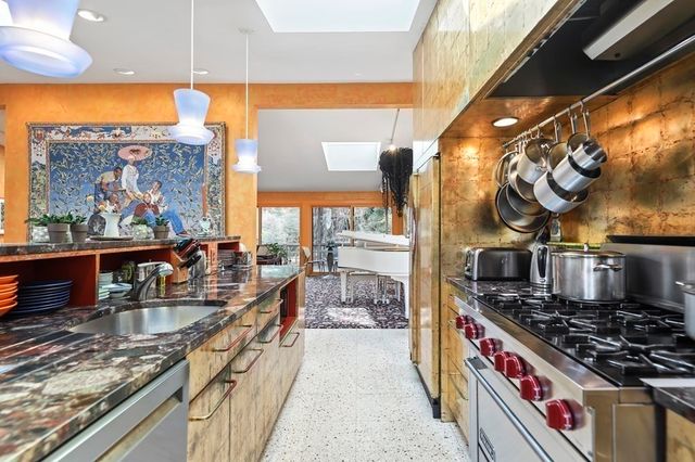 38 Cumberland Avenue, Brookline, MA 02445