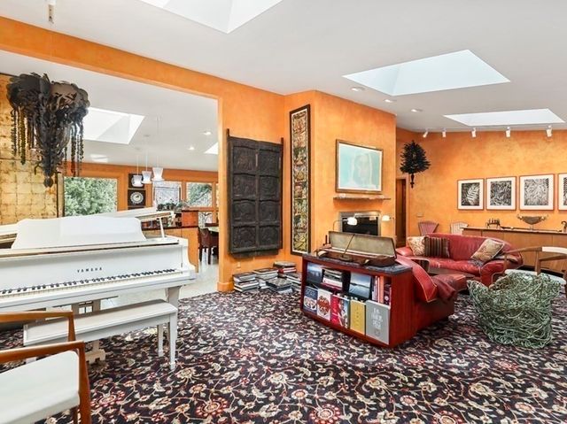 38 Cumberland Avenue, Brookline, MA 02445