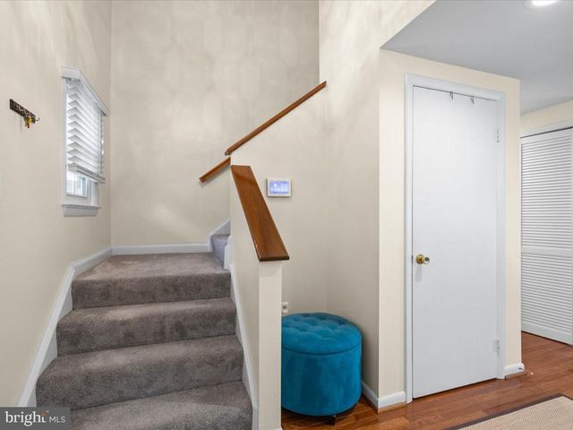 15058 HOLLEYSIDE DR, Dumfries, VA 22025