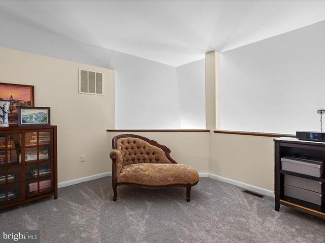 15058 HOLLEYSIDE DR, Dumfries, VA 22025
