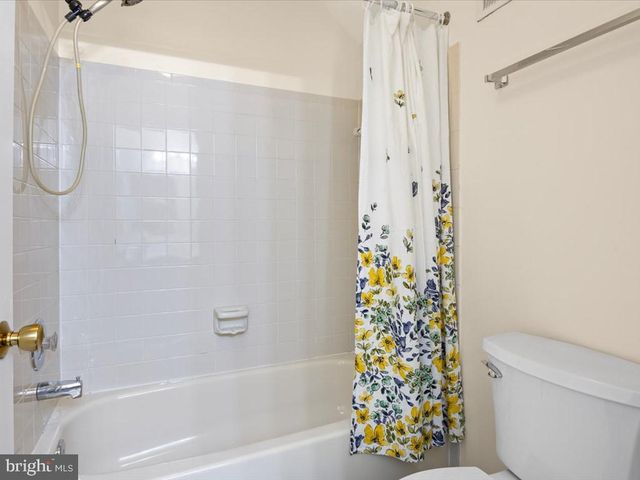 15058 HOLLEYSIDE DR, Dumfries, VA 22025
