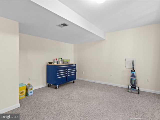 15058 HOLLEYSIDE DR, Dumfries, VA 22025