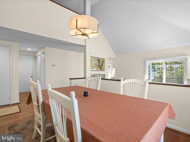 15058 HOLLEYSIDE DR, Dumfries, VA 22025