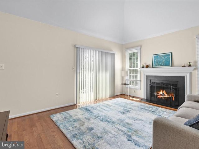 15058 HOLLEYSIDE DR, Dumfries, VA 22025