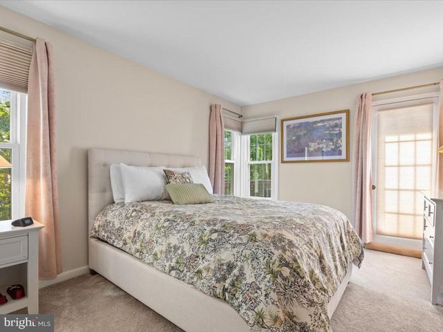 15058 HOLLEYSIDE DR, Dumfries, VA 22025