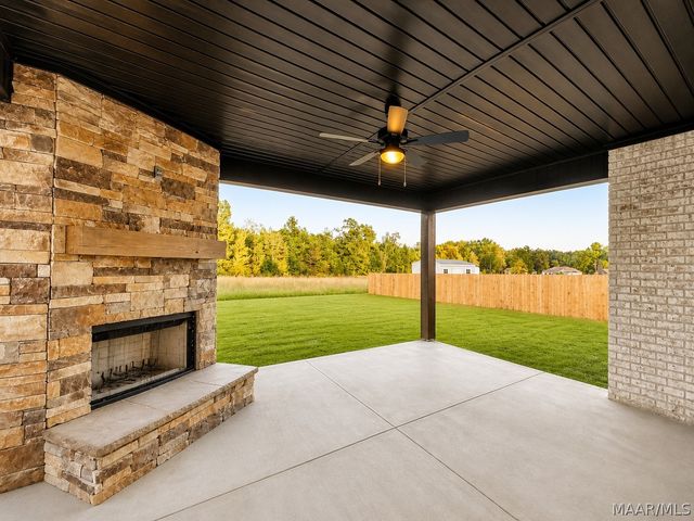 153 Trotter's View Road, Deatsville, AL 36022