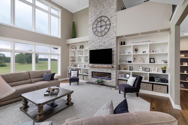 68223 Hillside Lane, Washington Twp, MI 48095