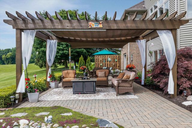 68223 Hillside Lane, Washington Twp, MI 48095